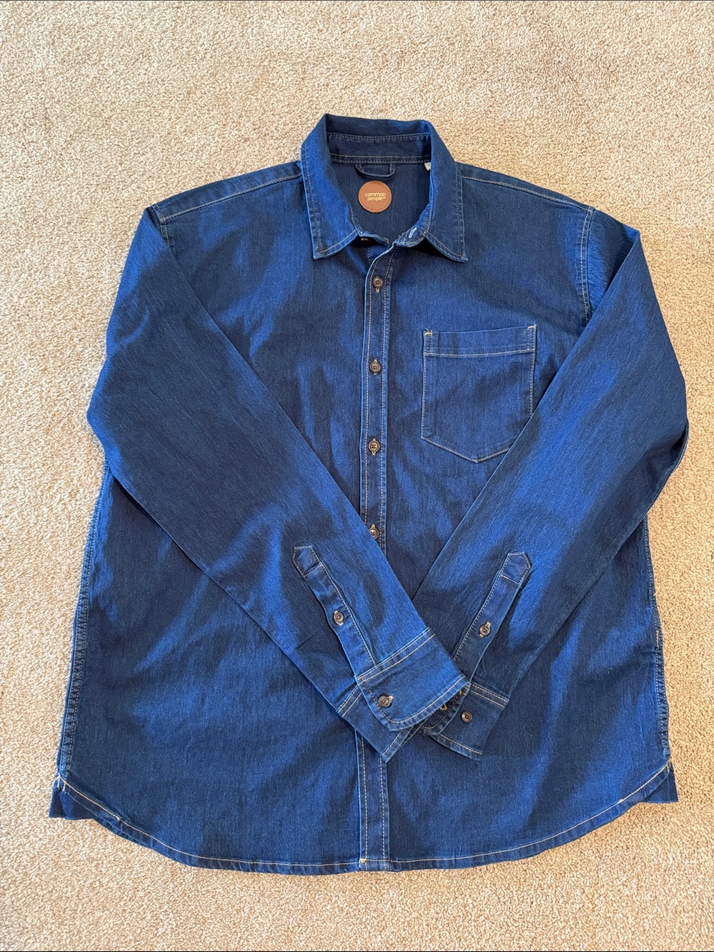 COMMON PEOPLE Classic Denim Button-Up Long Sleeve Shirt in Deep Blue Size Large